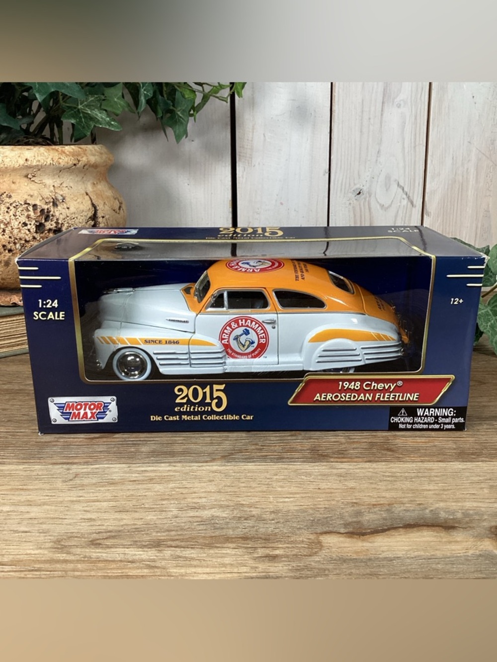 NIB 2015 Arm & Hammer Promo Die Cast 1948 Chevy Aerosedan Fleetline